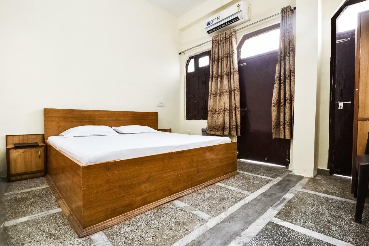 Hotel Lalit Palace Babina Exteriér fotografie